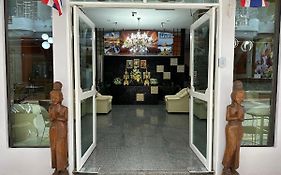Nid Huahin Hotel